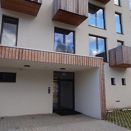 Apartman Nad Riekou Besenova Luaran gambar