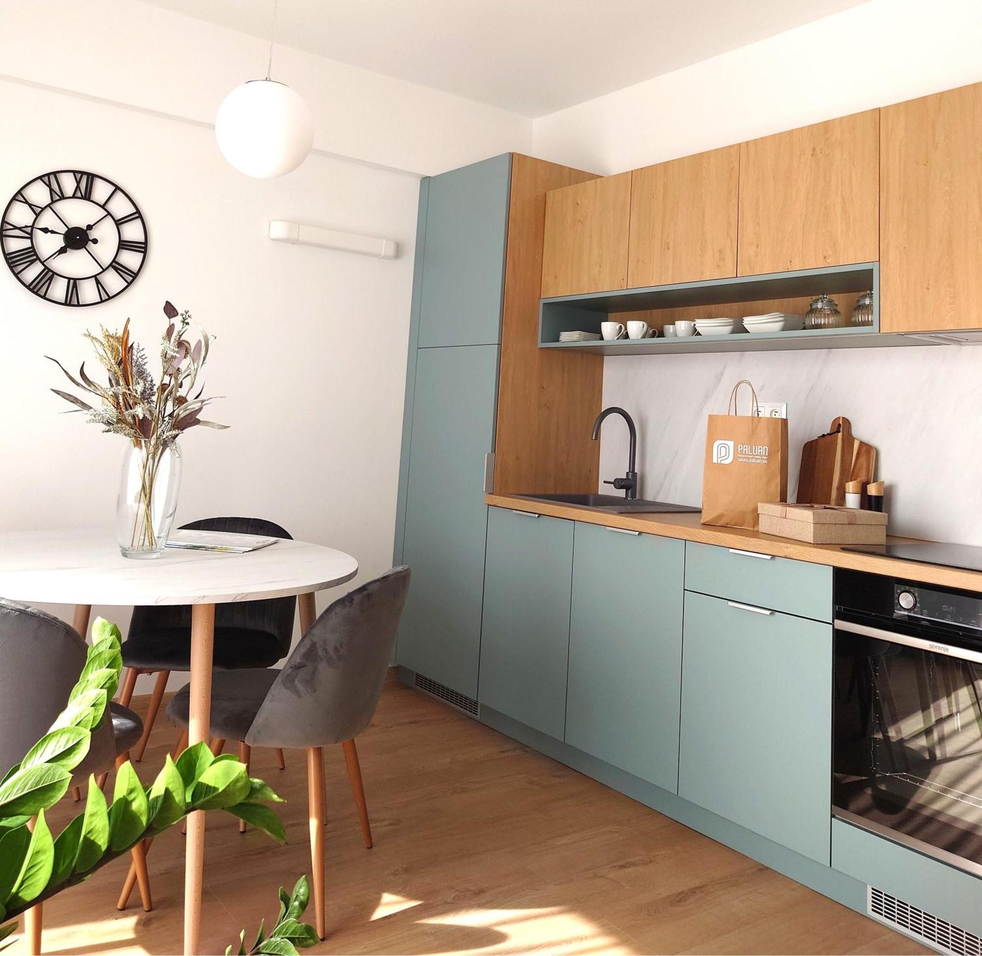 Apartman Nad Riekou Besenova Luaran gambar